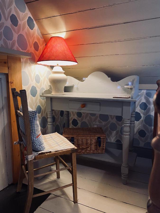 Quirky Highland Cottage With Stunning Views Fearn Lodge Exteriör bild