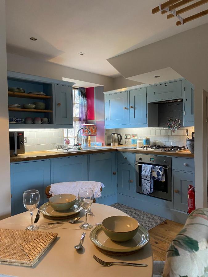 Quirky Highland Cottage With Stunning Views Fearn Lodge Exteriör bild
